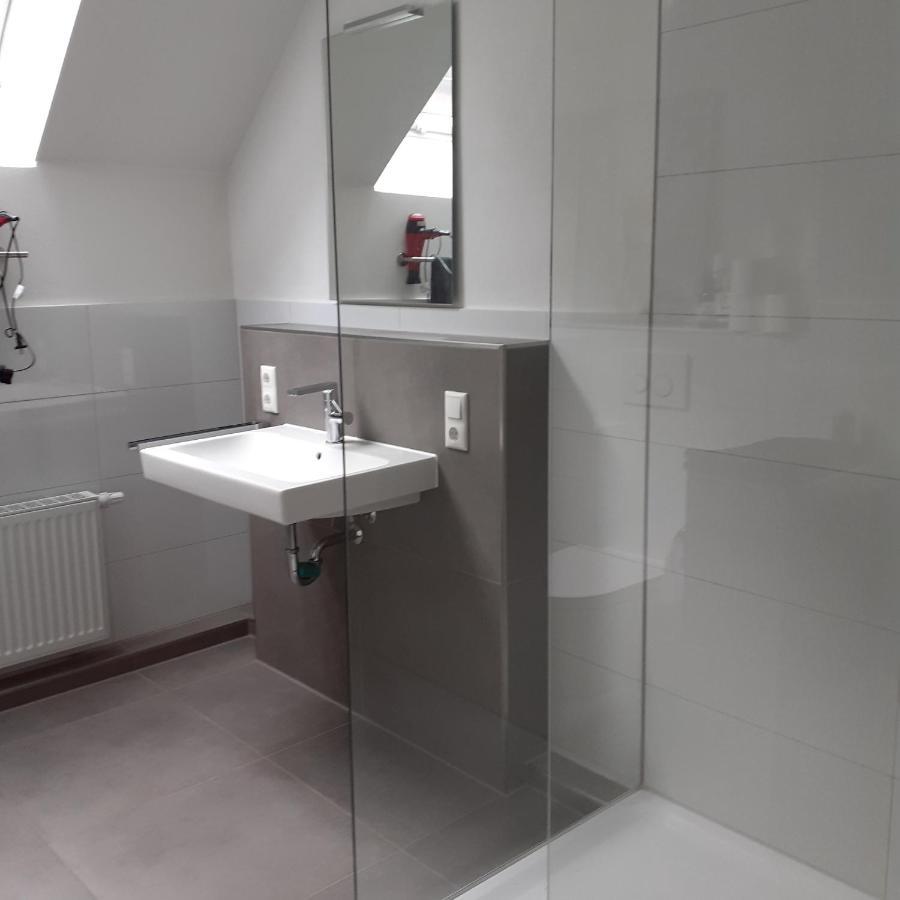 Grosszuegige,98M2 Grosse Wohnung In Stadtnaher Traumlage, Nur 200M Zum Stadtpark Oldenburg Esterno foto